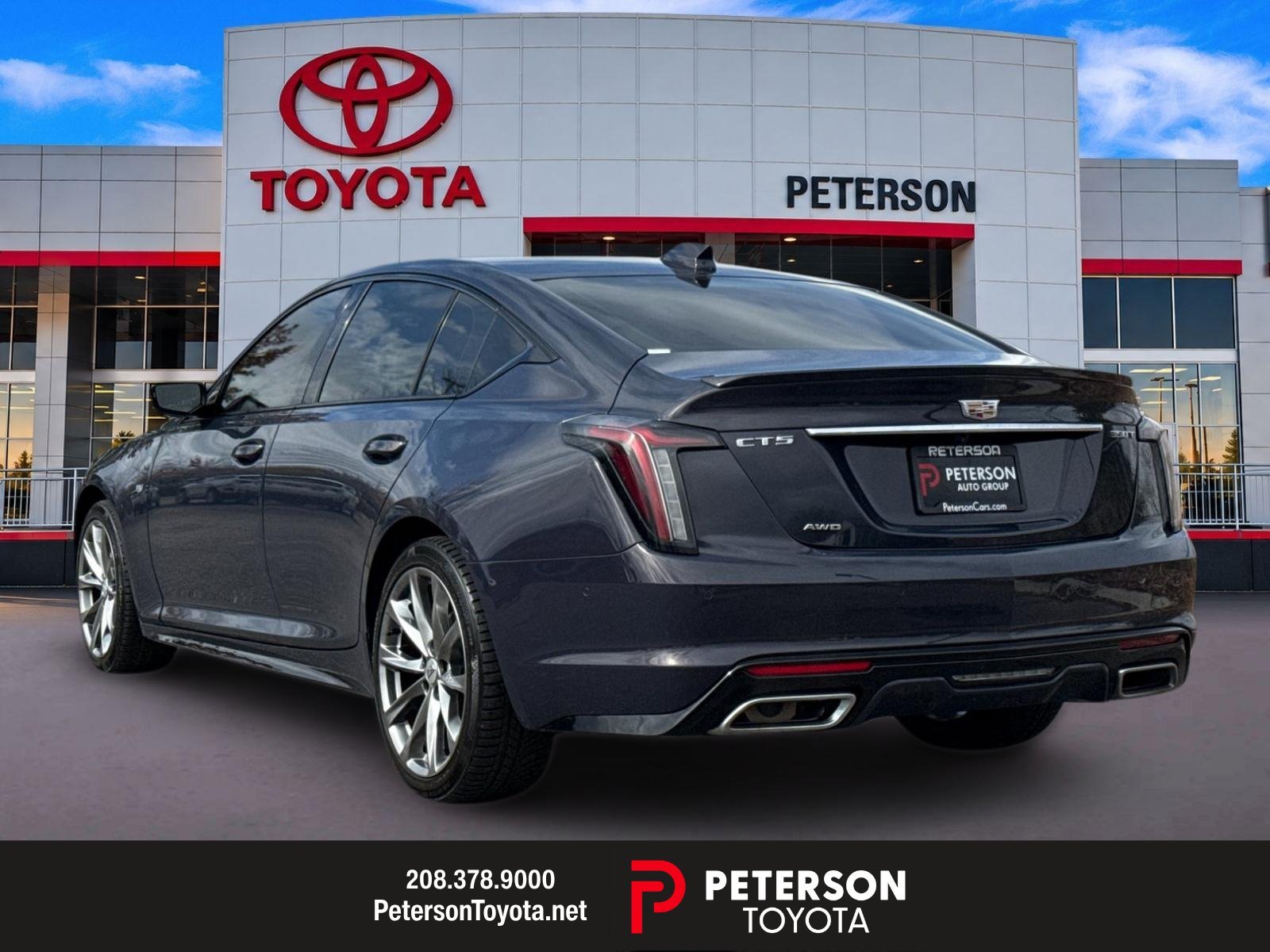 Used 2025  Cadillac Sport image 5