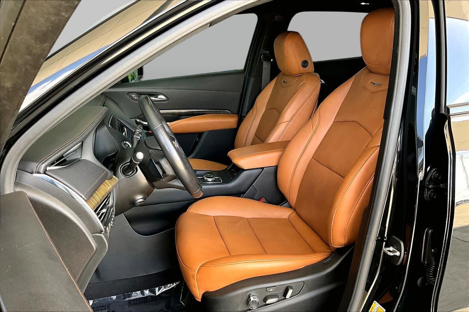 Used 2019 Stellar Black Metallic Cadillac FWD Sport image 8