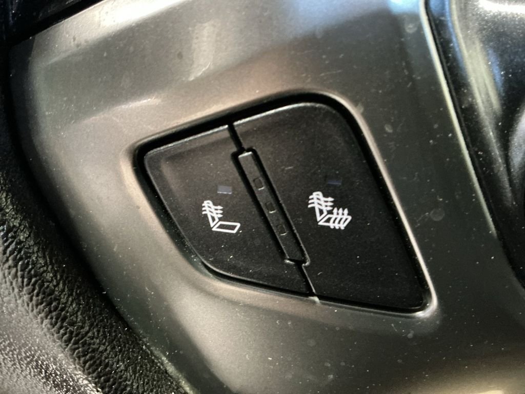Used 2016 White Chevrolet LT image 18