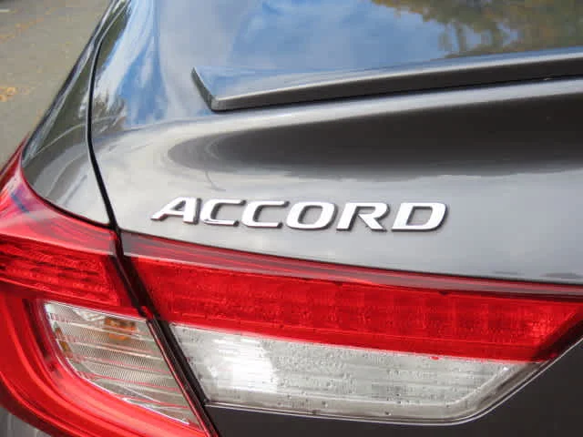 Certified Used 2019 Modern Steel Metallic Honda Sport 1.5T image 7