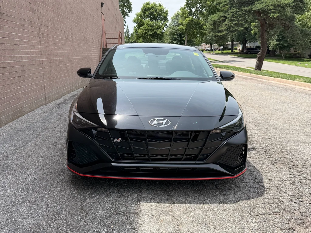 Used 2023 Onyx Black Hyundai Base image 25