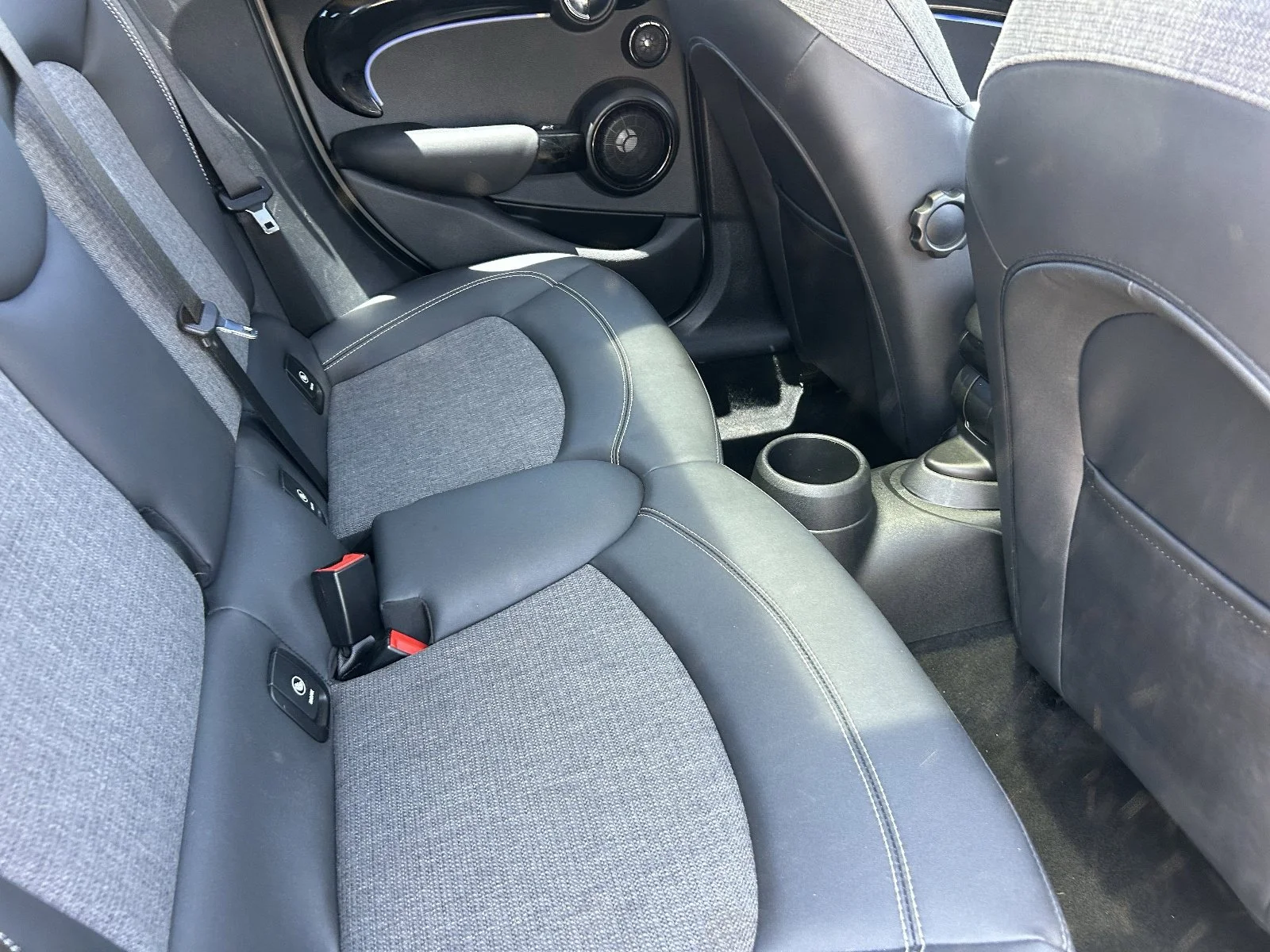 Used 2016 White Silver Metallic MINI S image 14