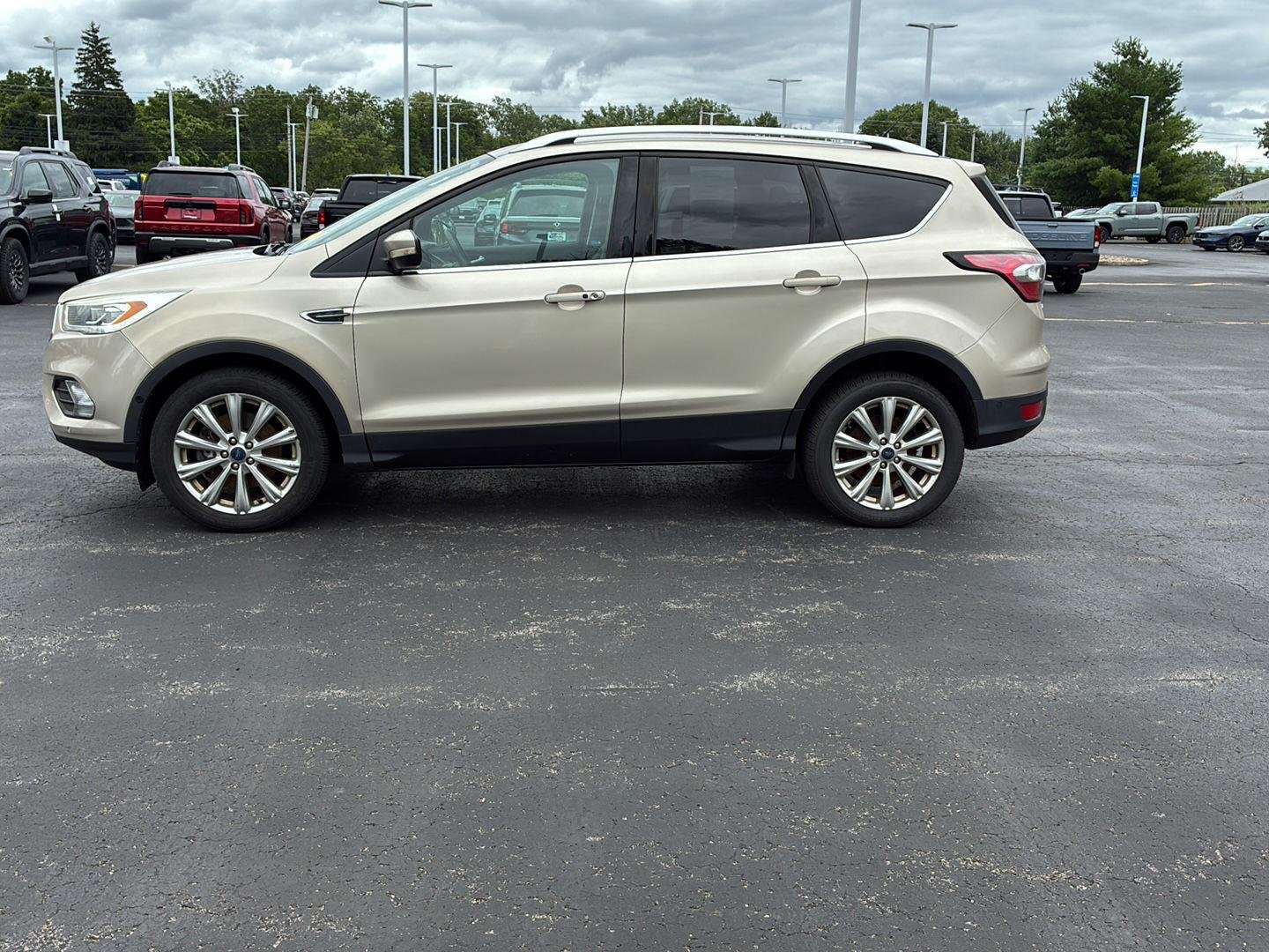 Used 2017 White Gold Ford Titanium image 12