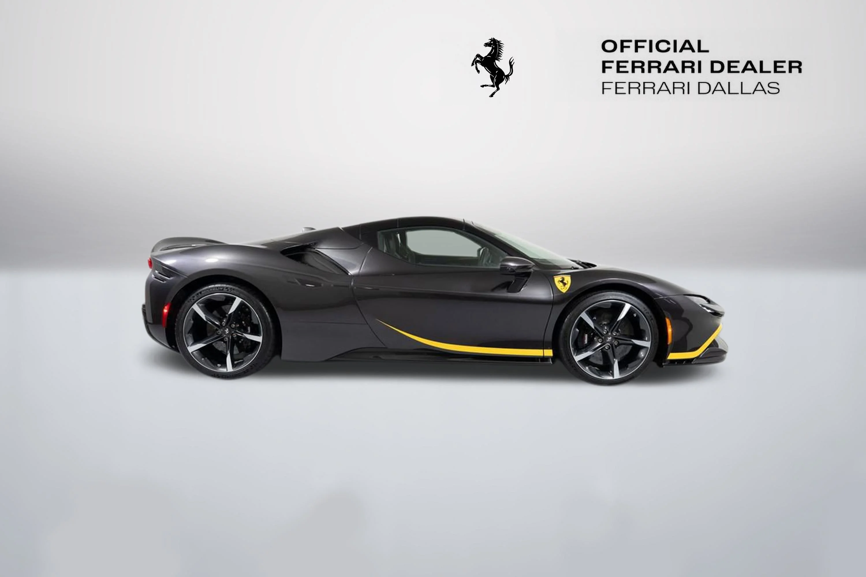 Used 2022 Extra Sample Ferrari Base image 20