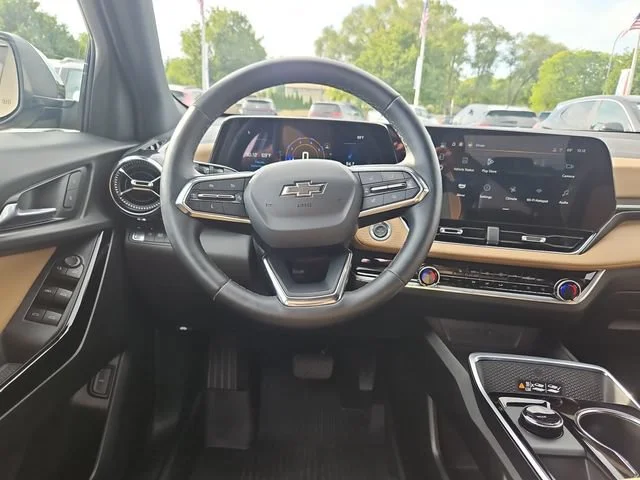 Used 2025 Mosaic Black Metallic Chevrolet ACTIV image 14