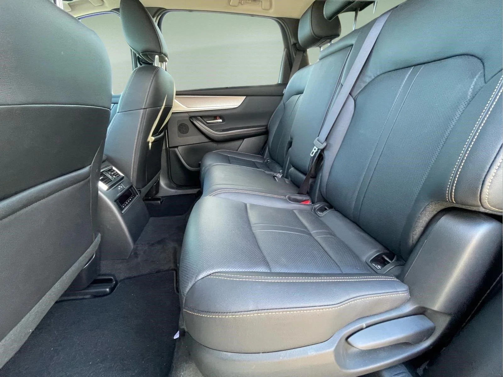 Used 2025 Rhodium White Premium Mazda Premium Package image 14