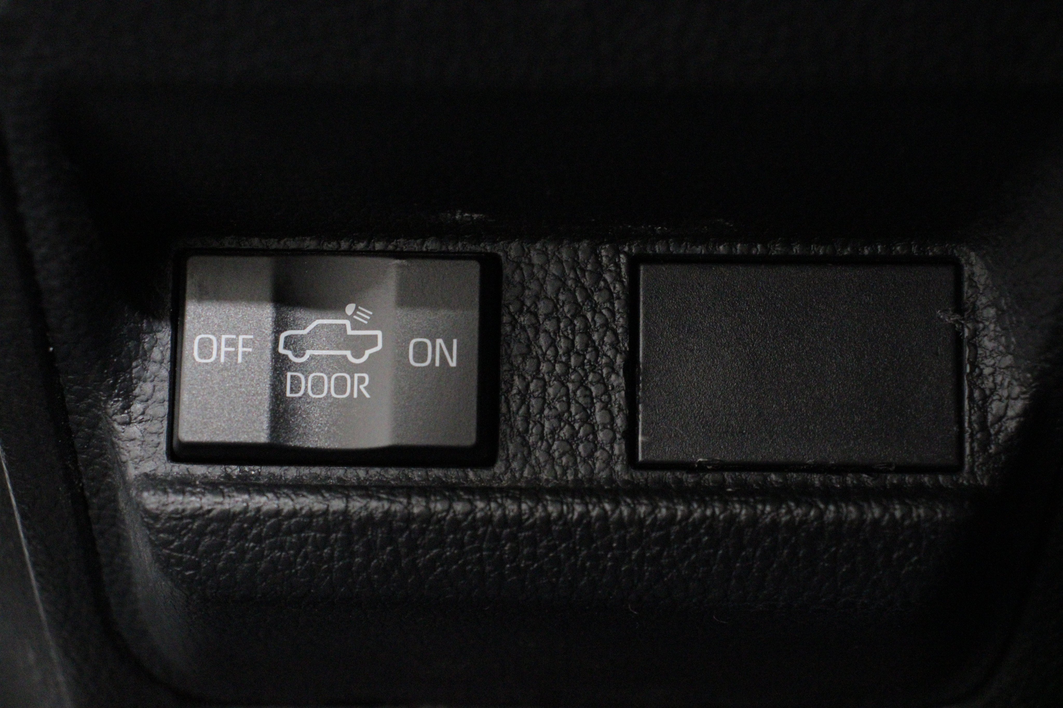 2025 Toyota Tacoma TRD Off Road - Photo 10