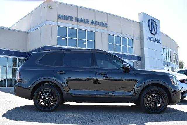 Used 2025 Ebony Black Kia SX X-Line image 4