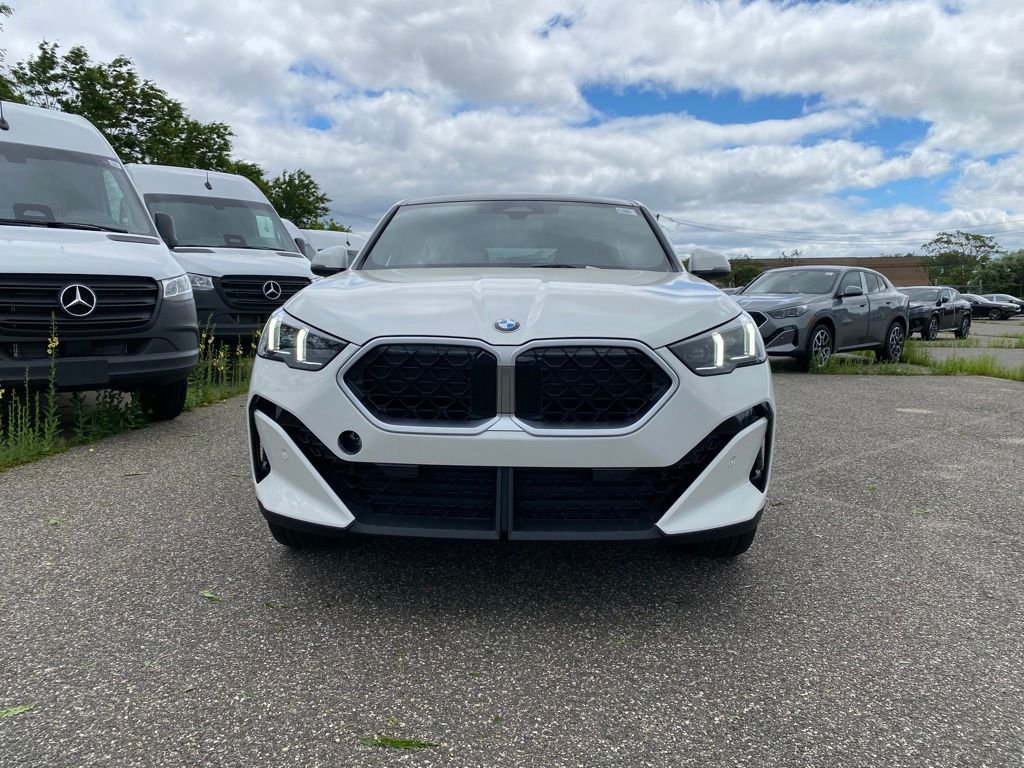 New 2026 Alpine White BMW xDrive28i image 2
