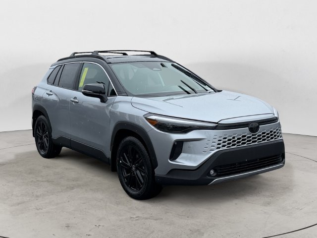 New 2026 Sonic Silver with Jet Black roof <sup>1</sup> Toyota  XSE image 3