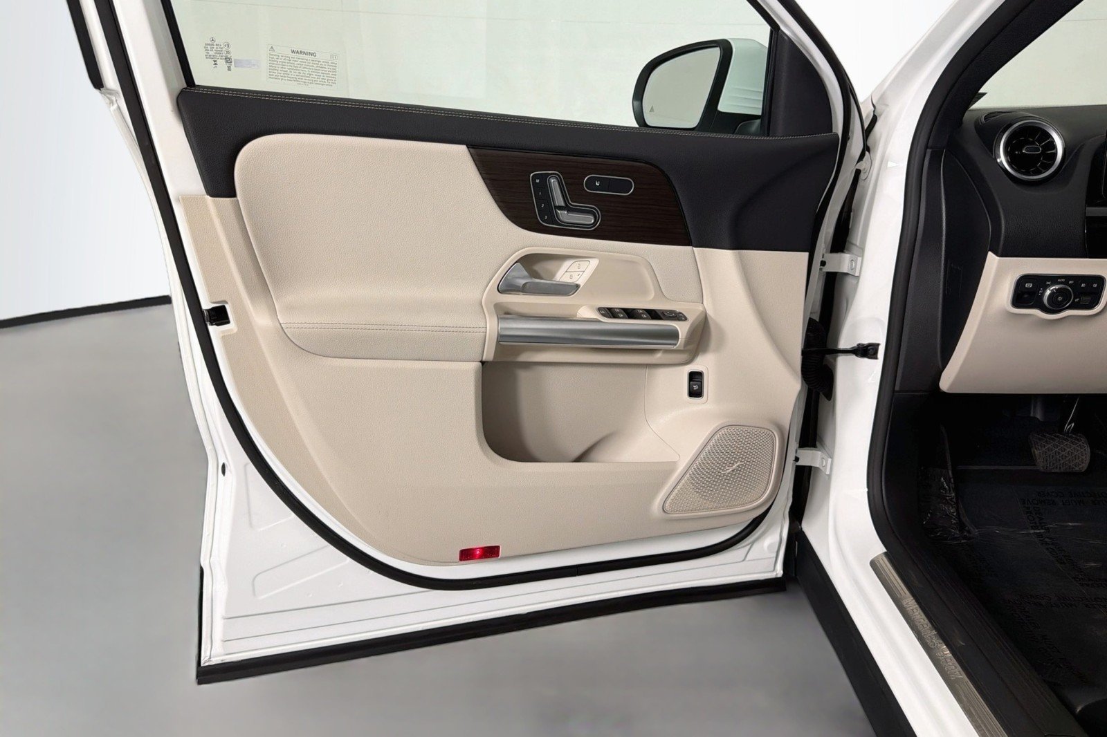Certified Used 2026 Polar White Mercedes-Benz 250 image 24