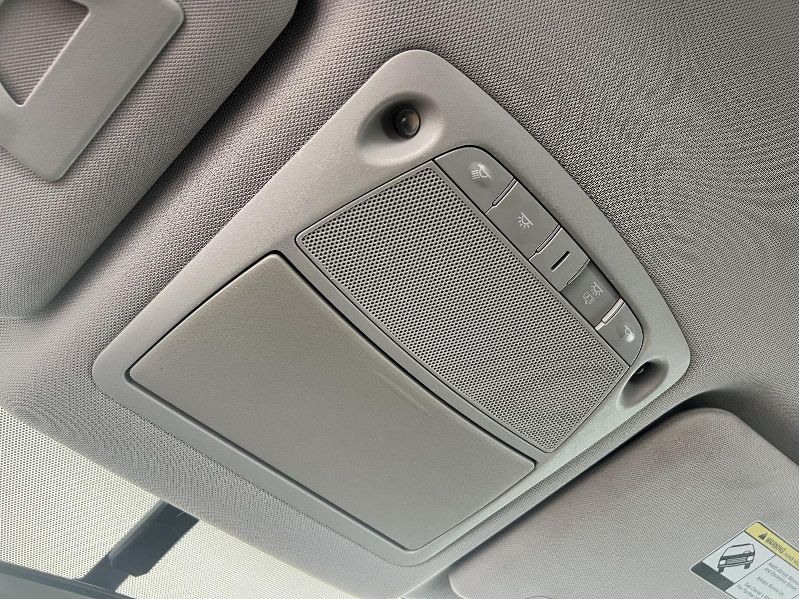 2016 Nissan Rogue SV - Photo 20
