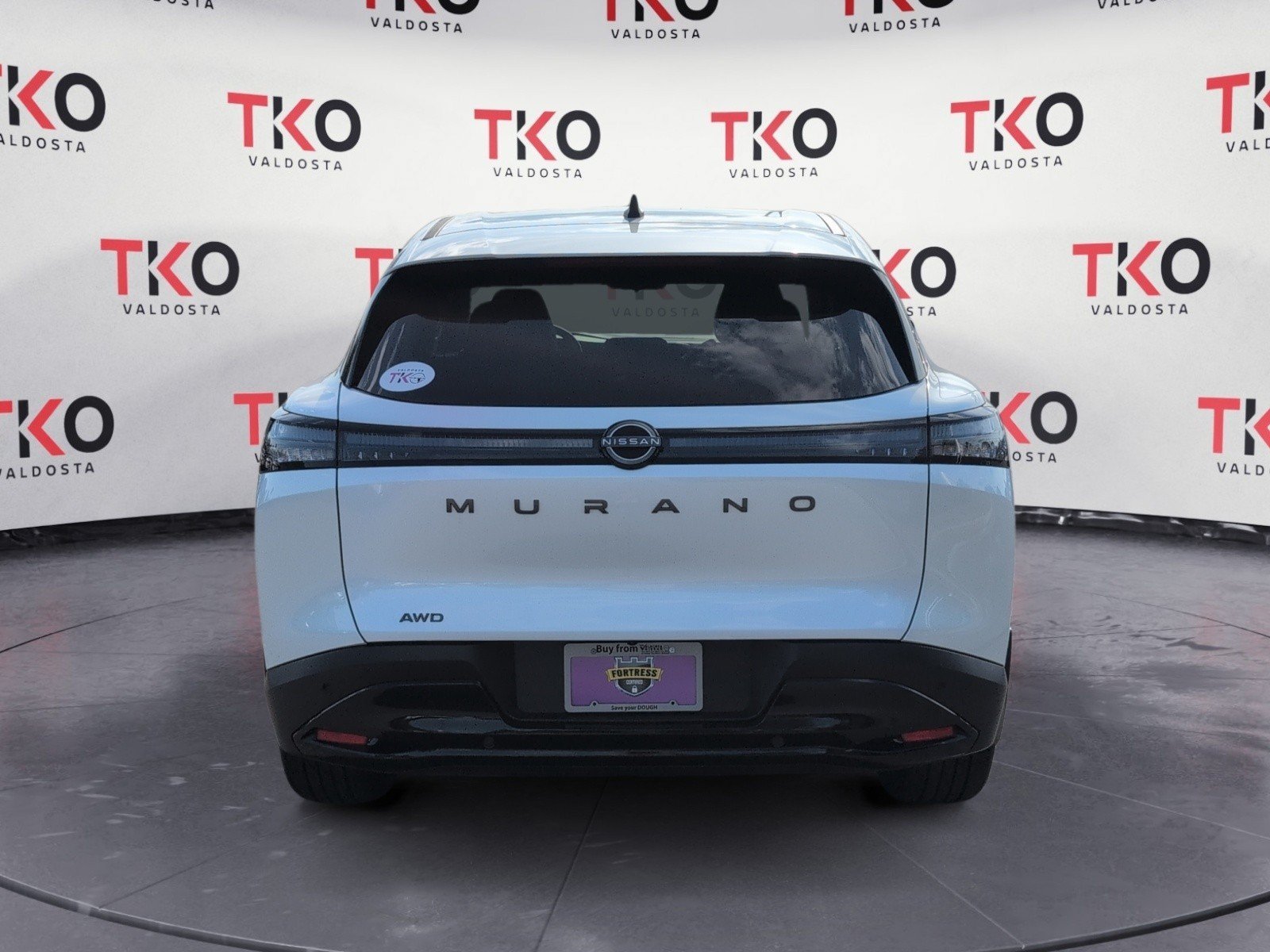 Used 2025 Everest White Pearl Tricoat Nissan SV image 8