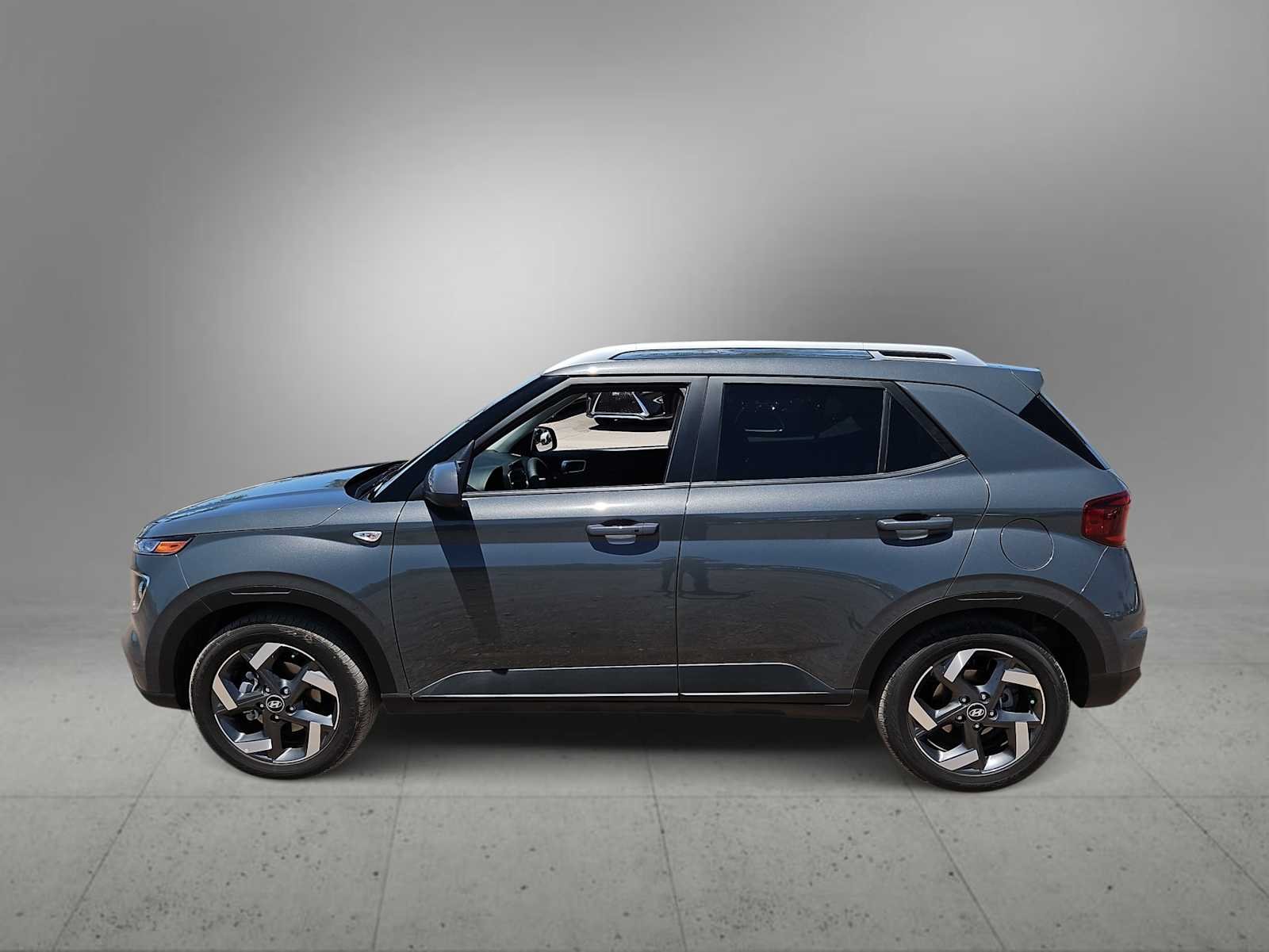 Certified Used 2026 Ecotronic Gray Hyundai SEL image 5