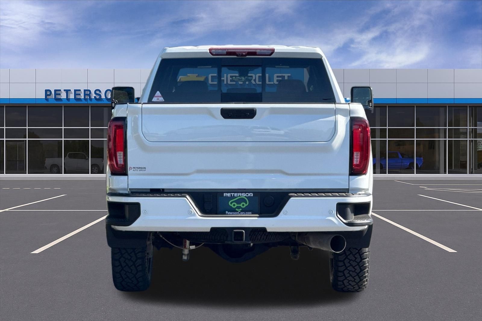 Used 2022 White GMC AT4 image 5