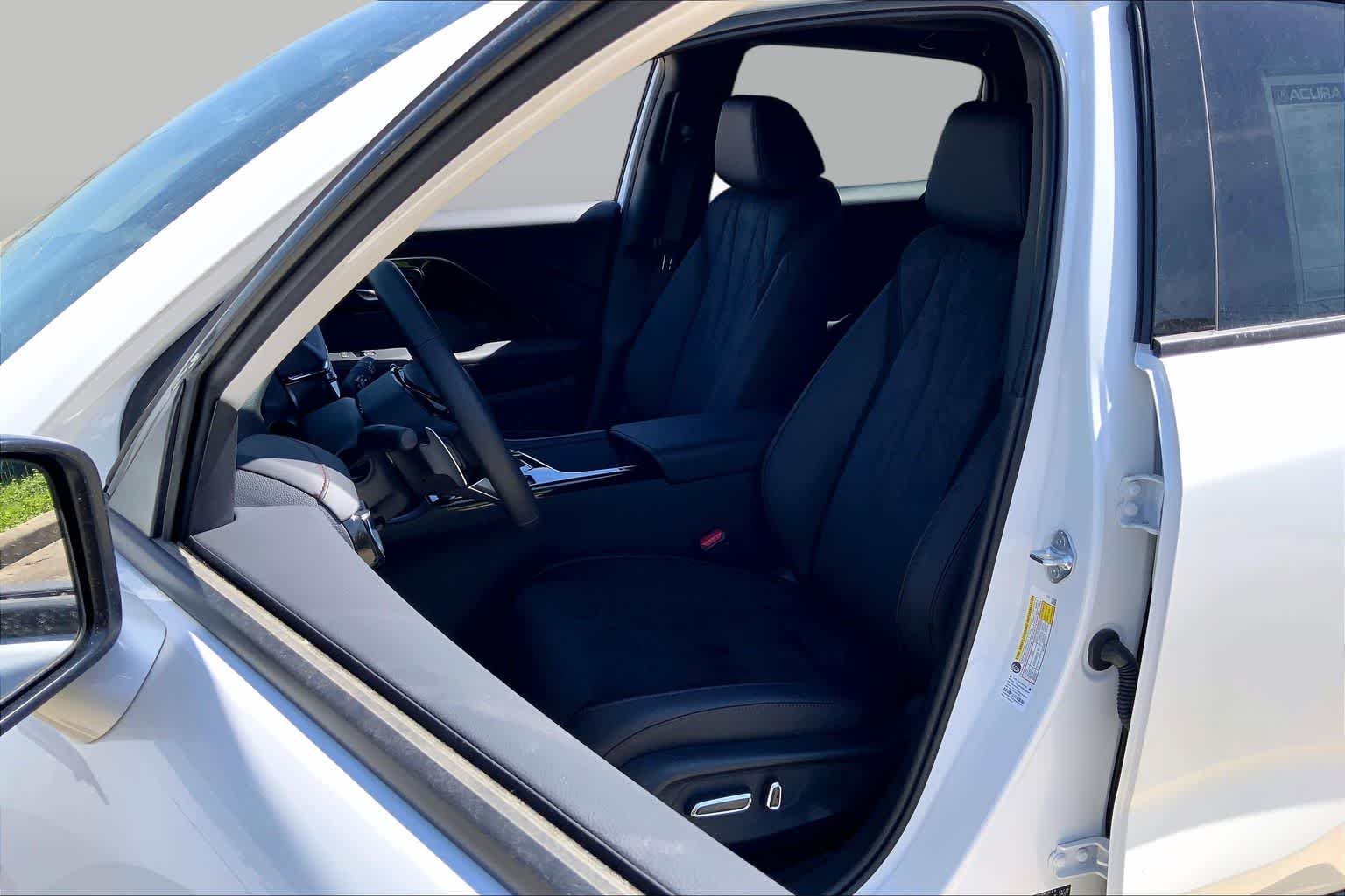 New 2026 Platinum White Pearl Acura w/A-Spec Package image 9