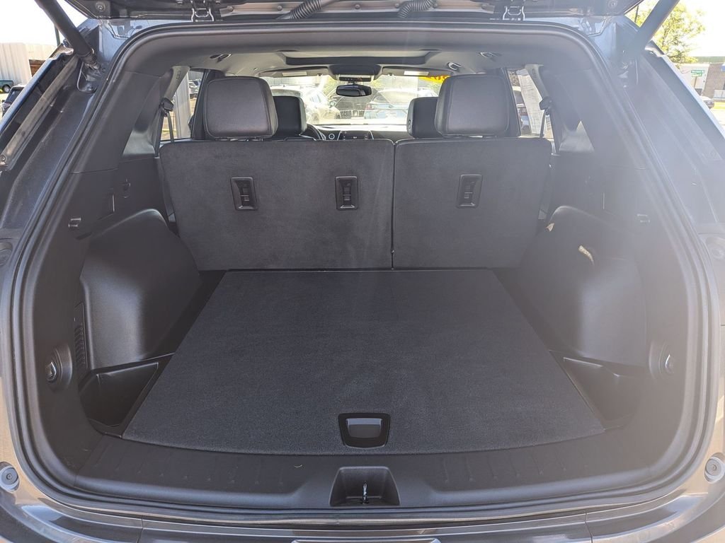 Used 2022 Iron Gray Metallic Chevrolet Premier image 6