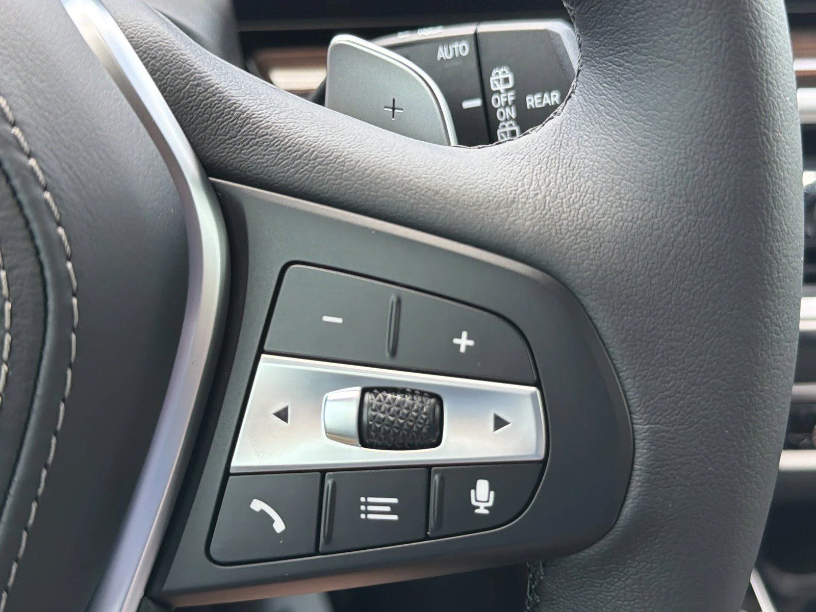 New 2026 Black Sapphire Metallic BMW sDrive40i image 36