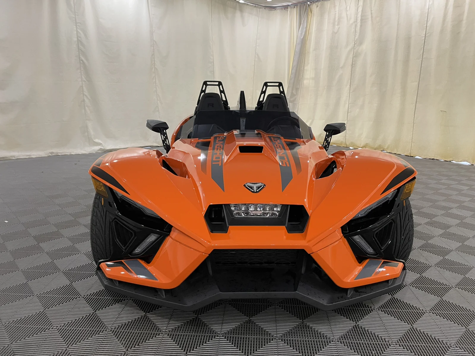Used 2023 Orange Polaris  image 2