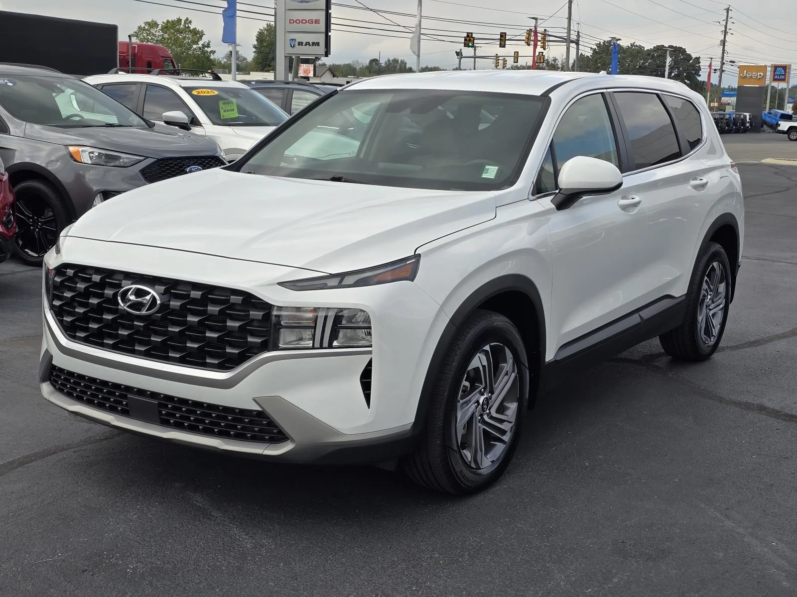 Used 2023 Serenity White Pearl Hyundai SE image 3