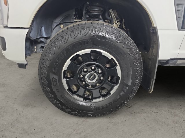 Used 2025 White Ford Platinum image 7