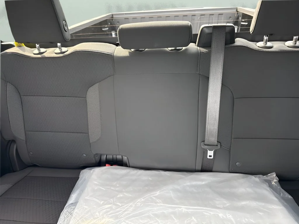Used 2026 Onyx Black GMC Elevation image 8