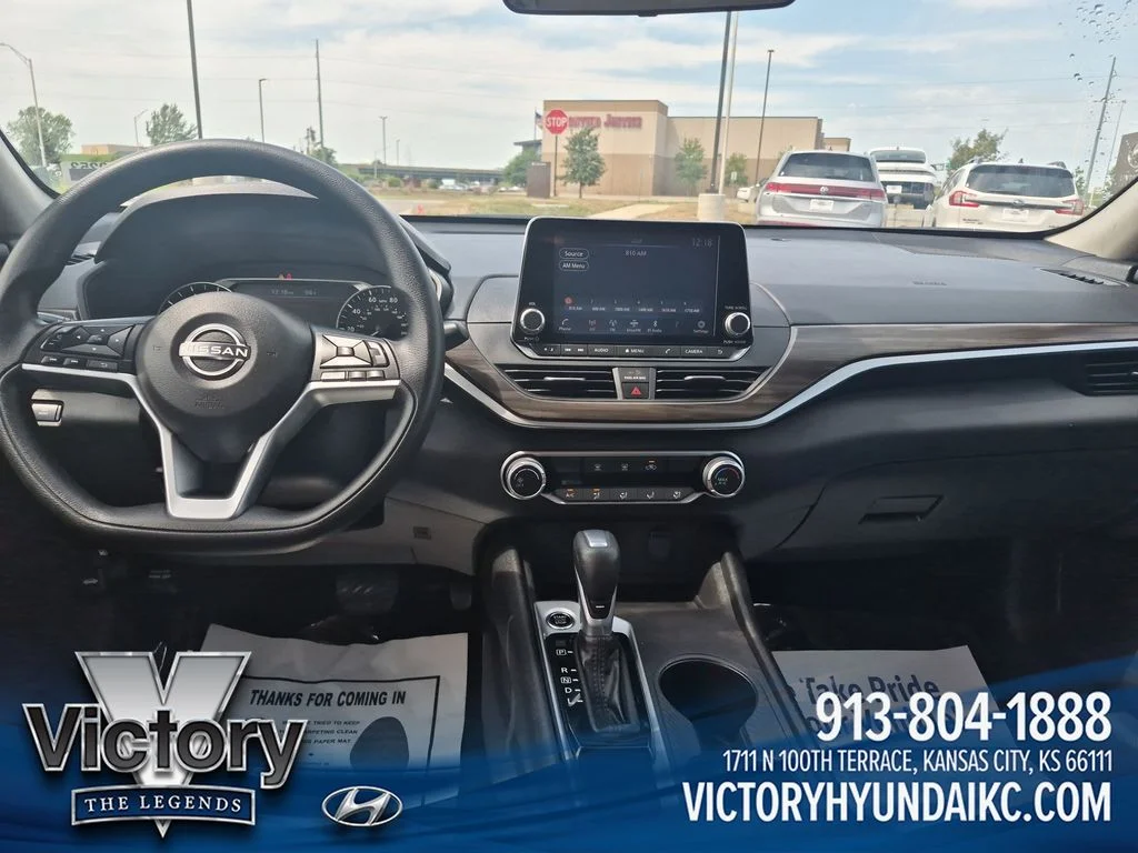 Used 2025 Red Nissan 2.5 SV image 12