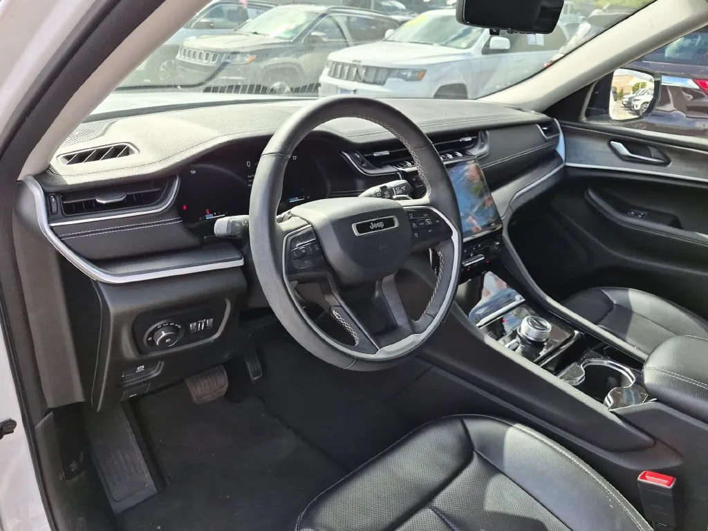 Used 2023 White Jeep Limited image 13
