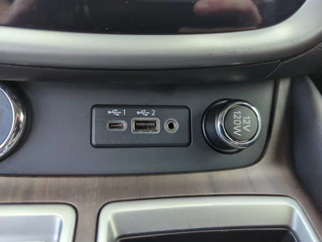 Used 2020 Silver Nissan Platinum image 41