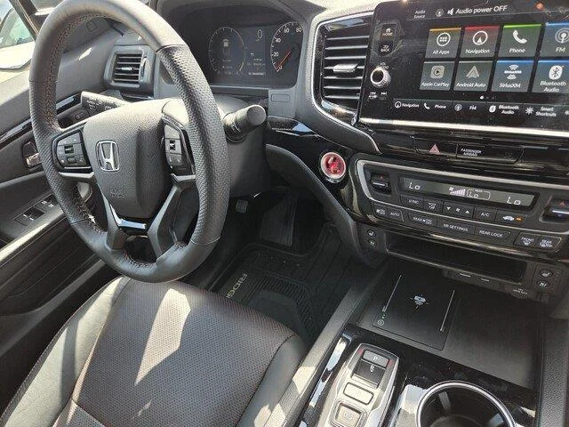 Certified Used 2026 Platinum White Pearl Honda Black Edition image 31