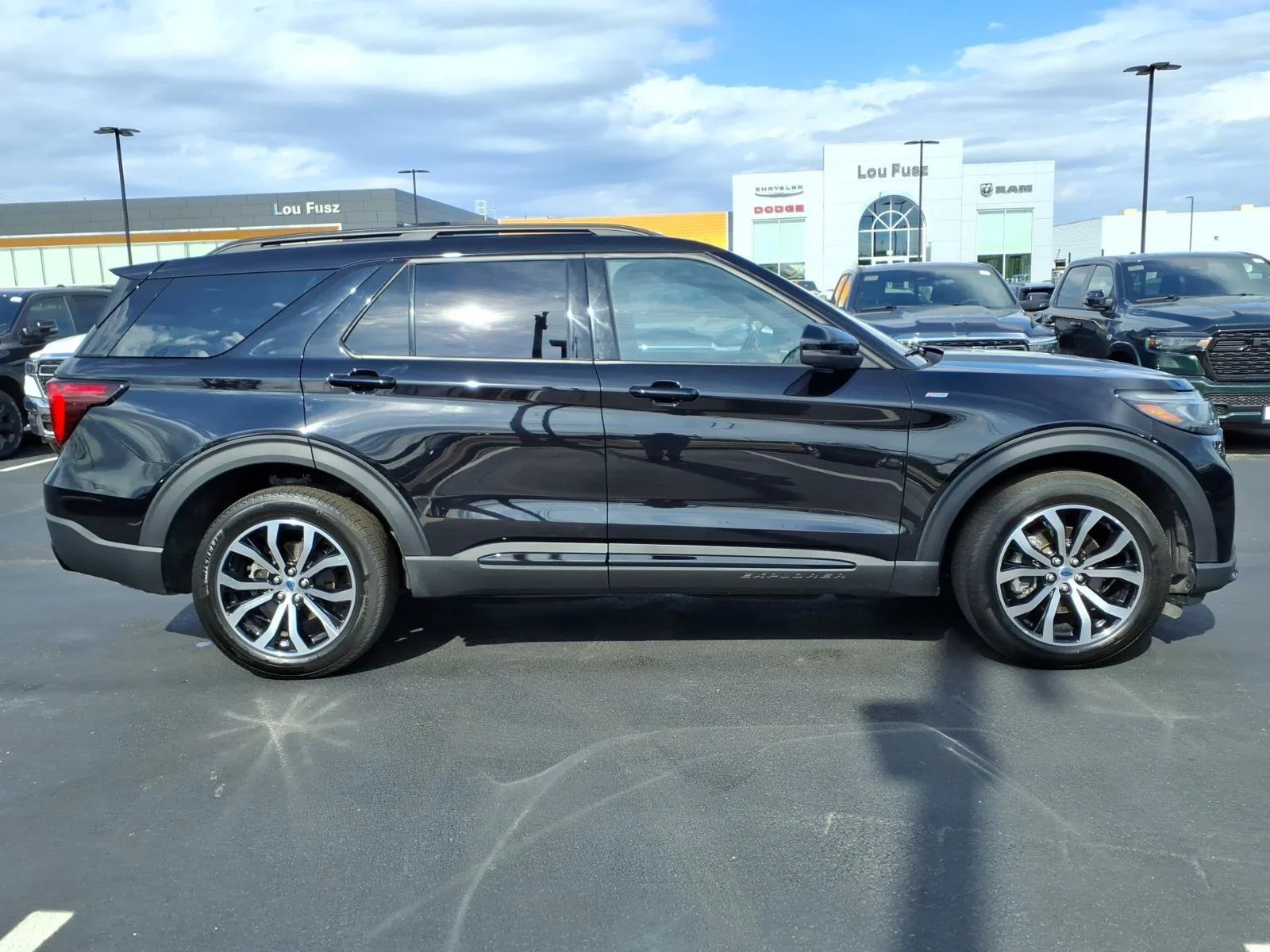 Used 2025 Black Metallic Ford ST-Line image 27