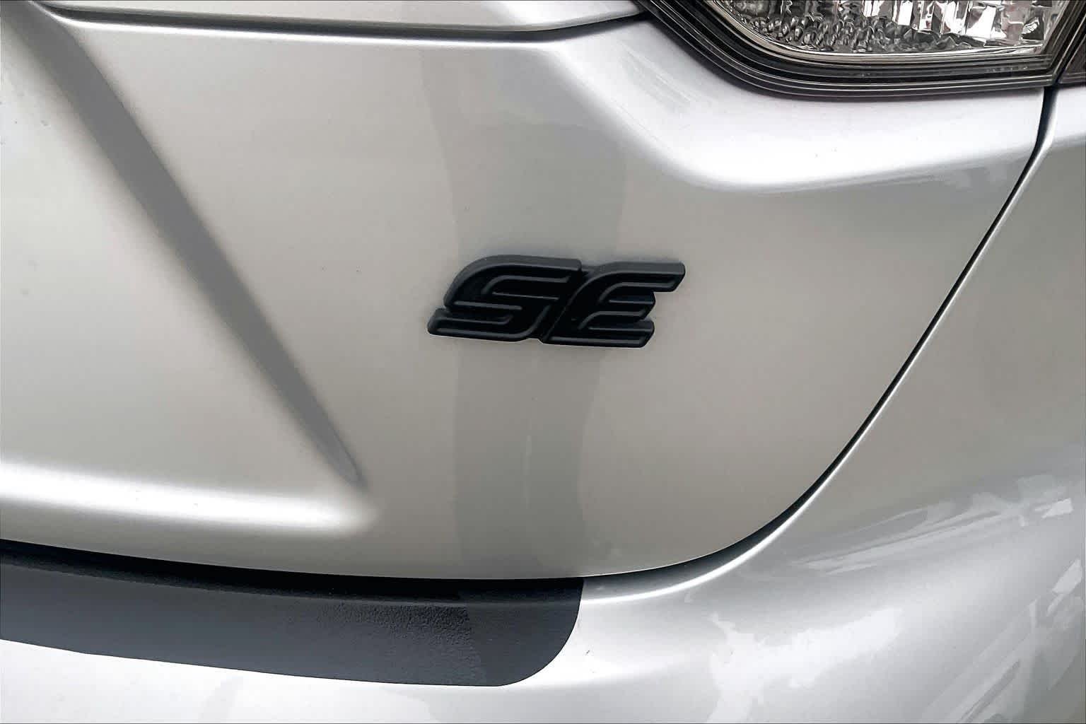 Used 2025 Classic Silver Metallic Toyota SE image 10