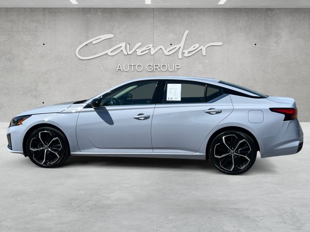 Used 2024 Gray Nissan 2.5 SR image 13