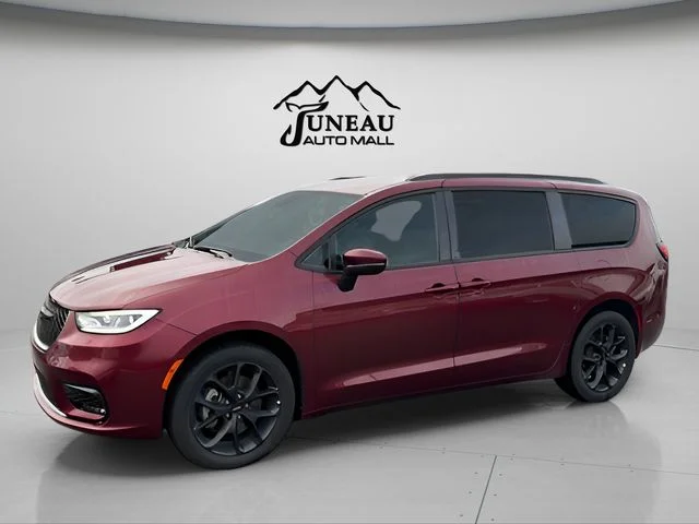 2023 Chrysler Pacifica Touring L - Photo 3