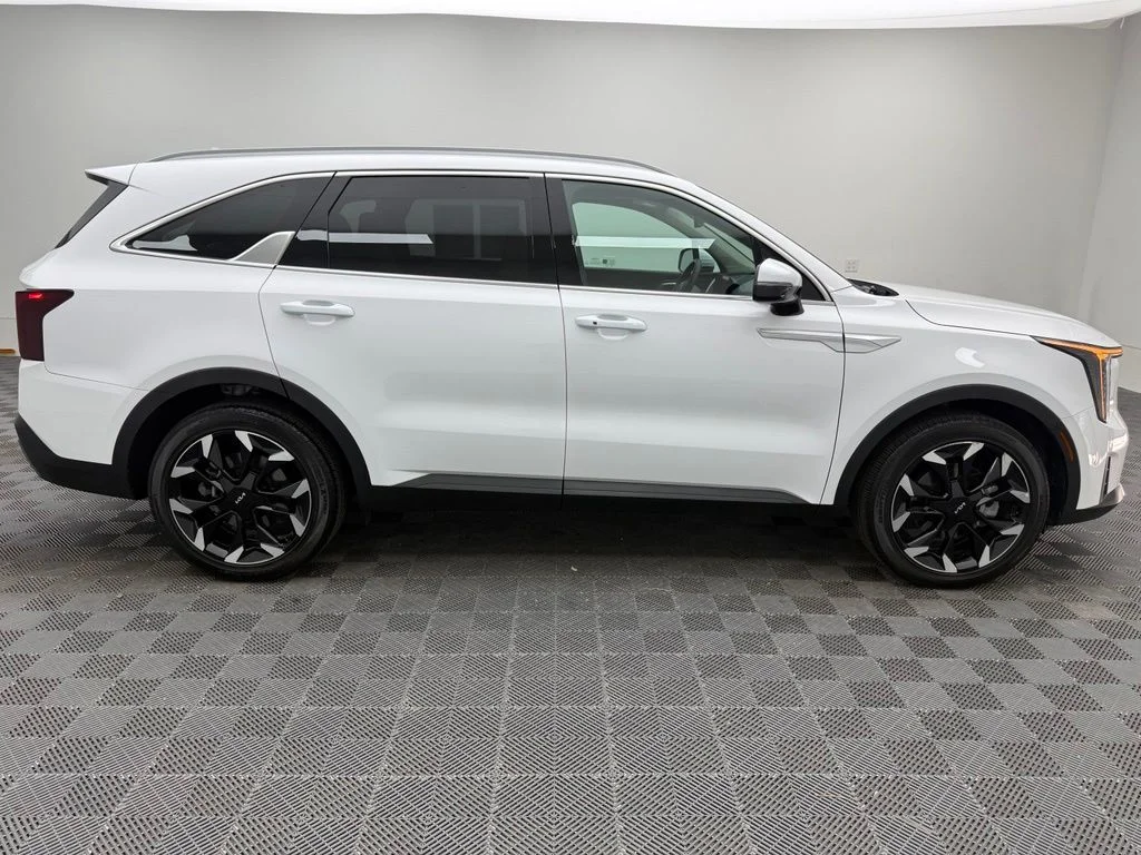 Used 2025 White Kia EX image 7