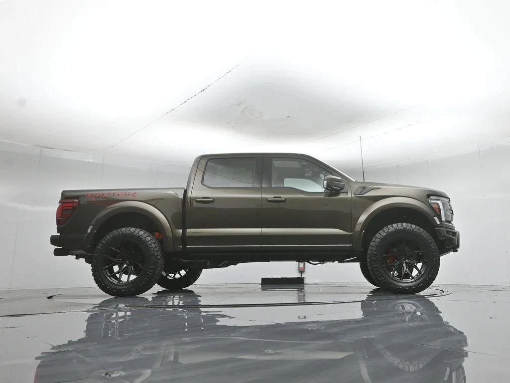 New 2026 Shelter Green Ford Raptor image 54