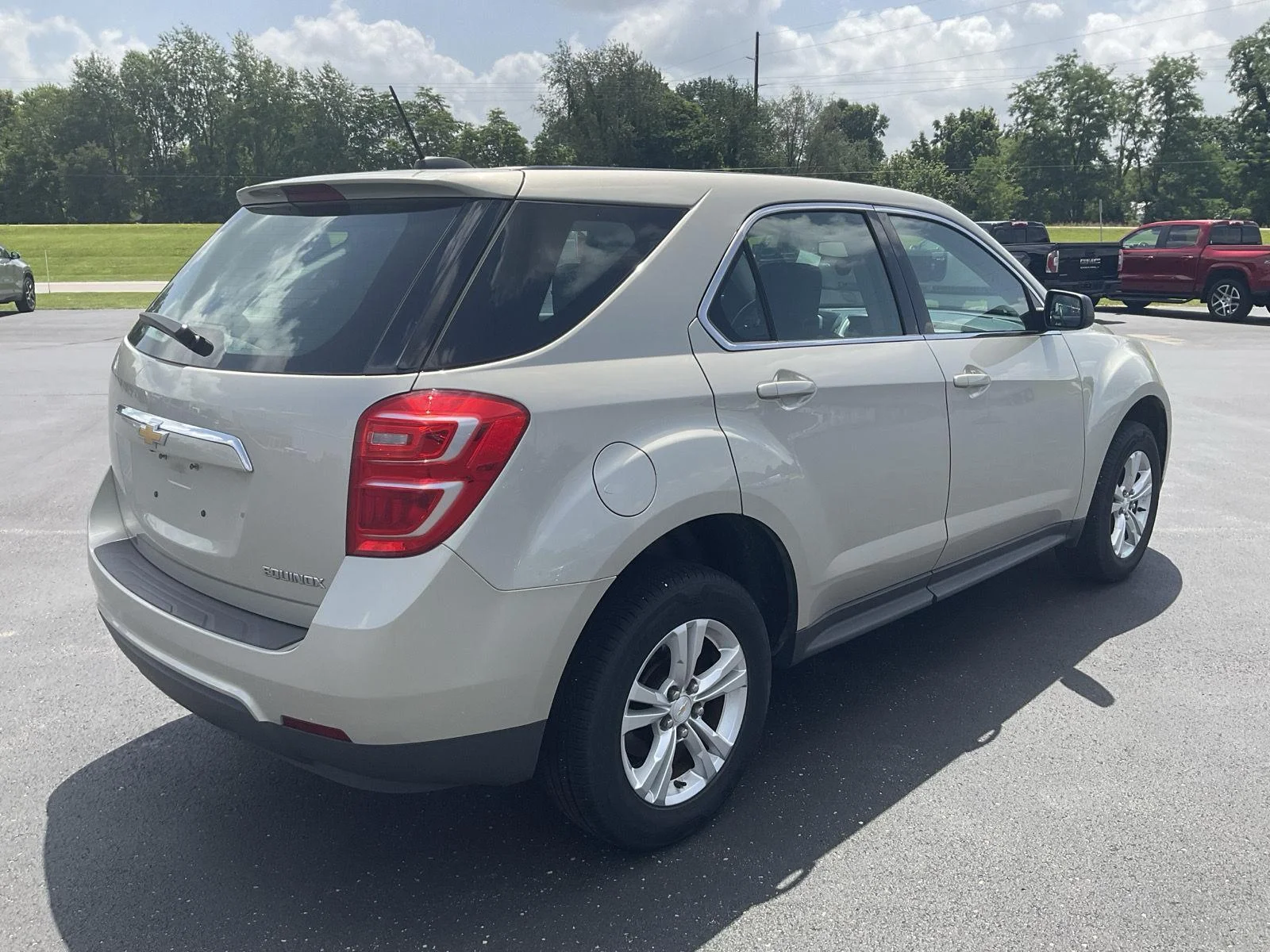 Used 2016 Champagne Silver Metallic Chevrolet LS image 8