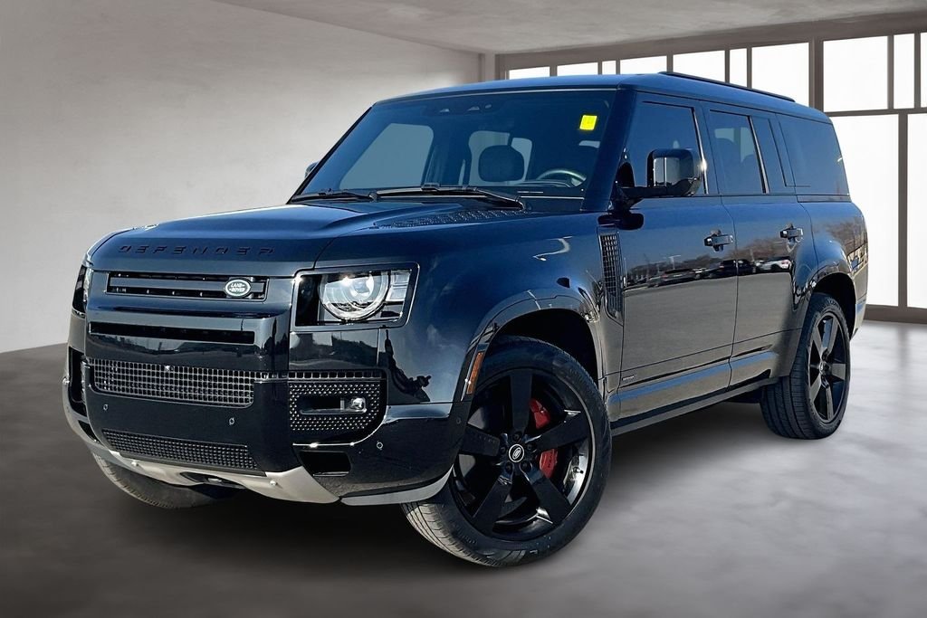 2025 Land Rover Defender 130 X P400's photo