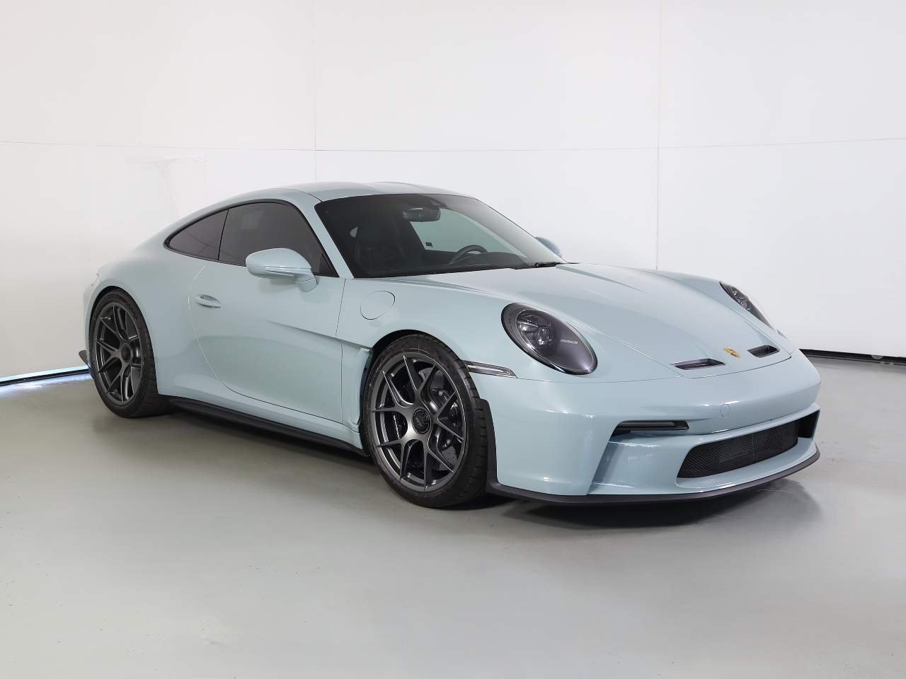 Certified Used 2024 Shade Green Metallic Porsche S/T image 9