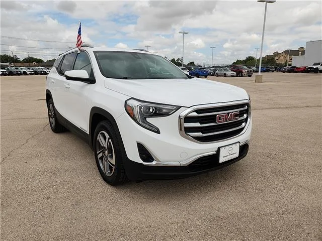 Used 2020 White Frost Tricoat GMC SLT Front-wheel Drive image 6