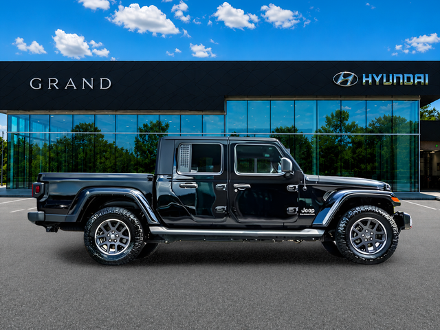 Used 2022 Black Jeep Overland image 7