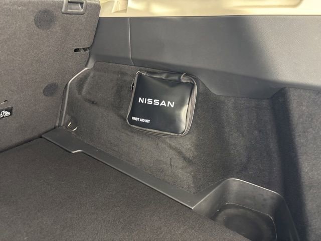 Used 2023 Blk/black Nissan SV image 15