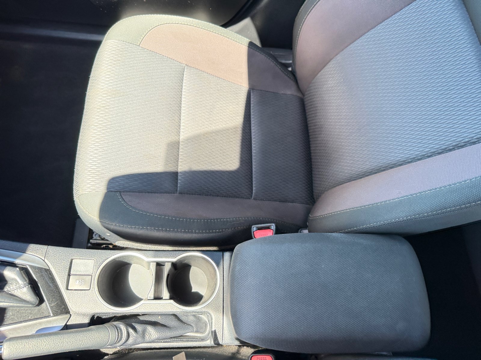 Used 2018 Classic Silver Metallic Toyota LE image 14
