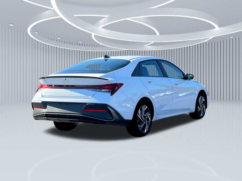 New 2025 White Hyundai SEL Sport image 26