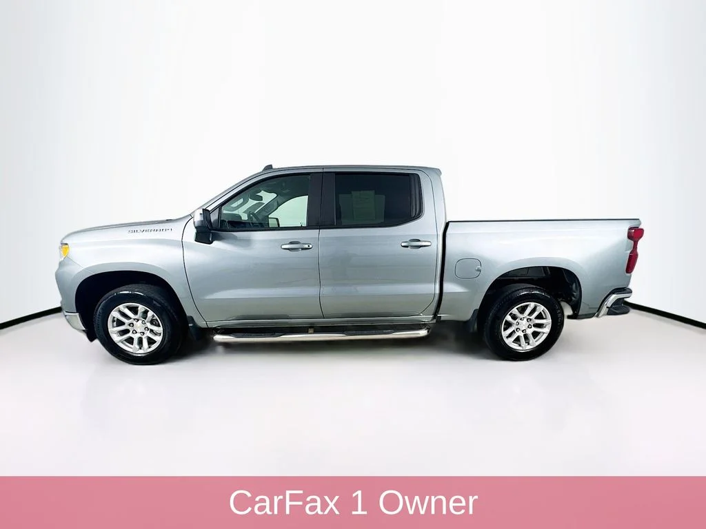 Used 2023 Gray Chevrolet LT image 4