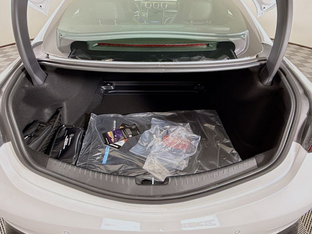 New 2026 MANUFAKTUR Moonlight White Metallic Mercedes-Benz AMG® CLE 53 4MATIC+ Coupe image 27