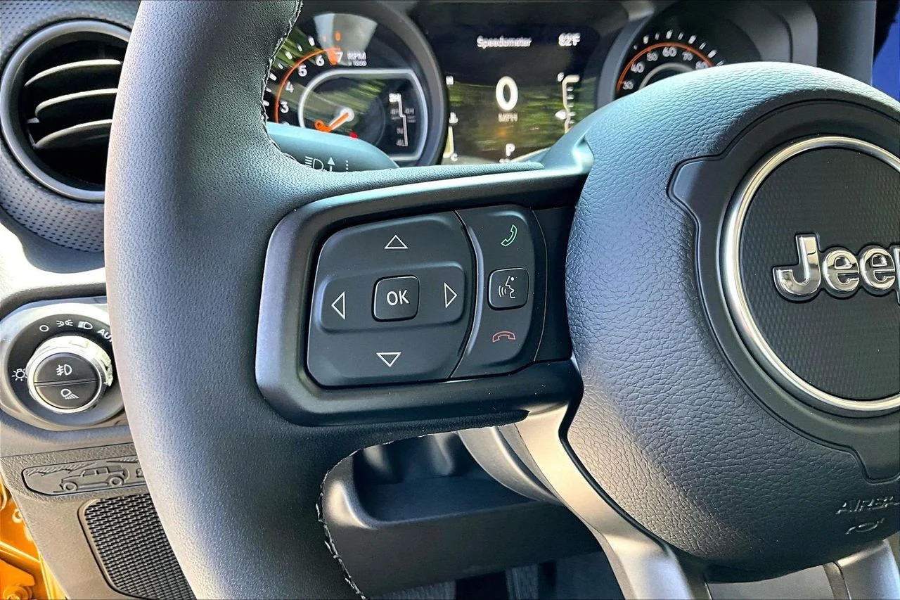 New 2026 Goldilocks Exterior Paint Jeep Rubicon X image 27