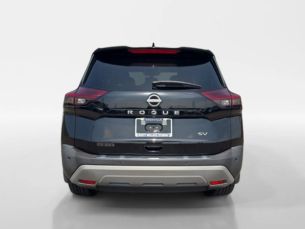 Used 2022 Super Black Nissan SV image 4