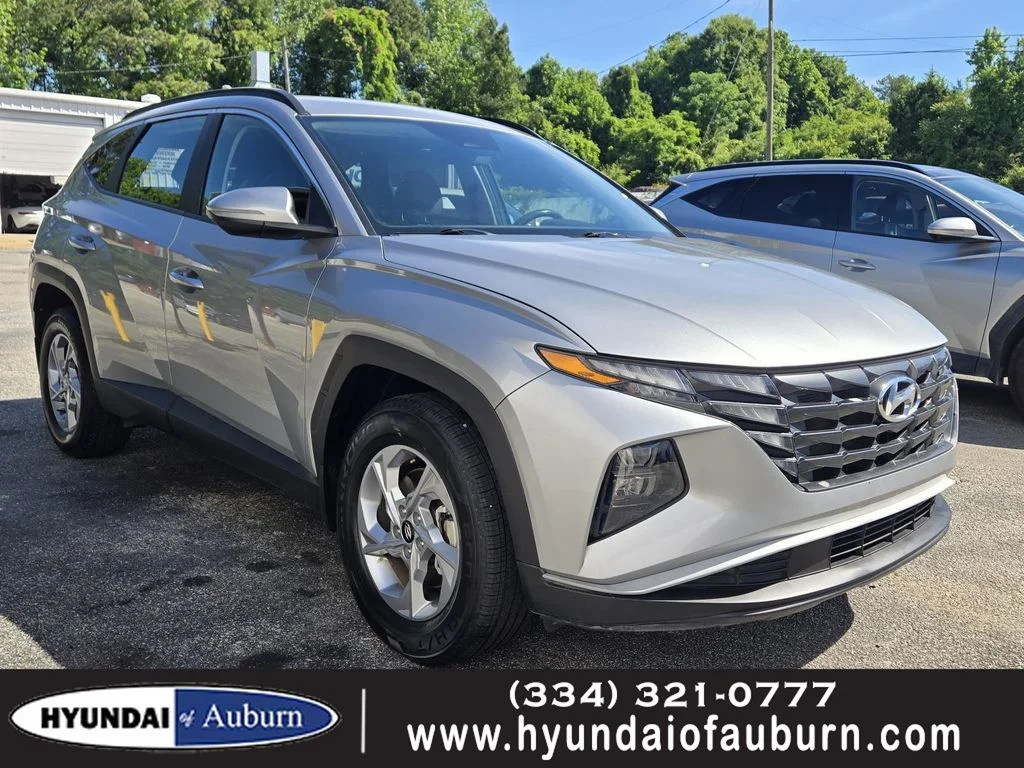 Used 2023 Silver Hyundai SEL image 1
