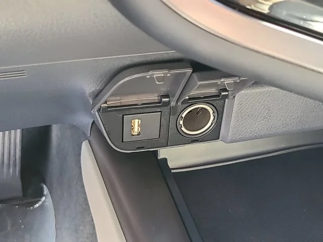 Used 2023  Toyota SE image 31